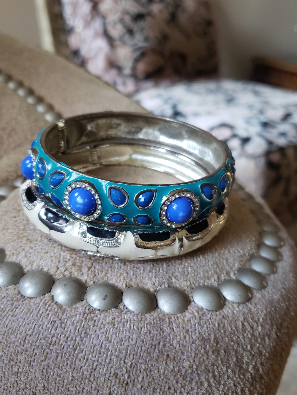 Bundle Set Of 2 Vintage Enamel Hinge Bracelets                * PRICE FIRM*